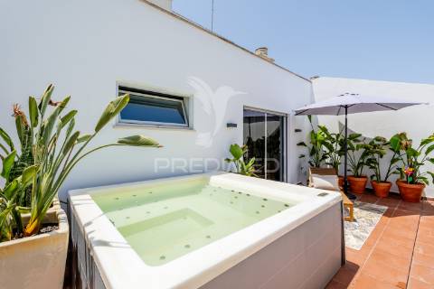 Penthouse de luxo à venda na praia da rocha