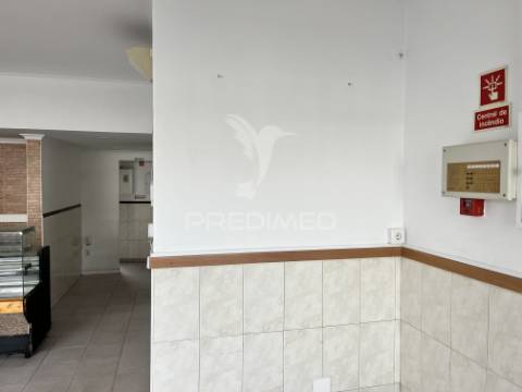 Oportunidade de negócio: espaço comercial no coração de olhão