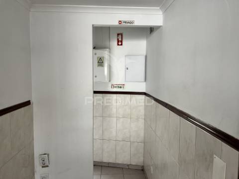 Oportunidade de negócio: espaço comercial no coração de olhão