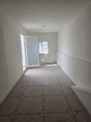 Moradia t3 renovada em mem martins