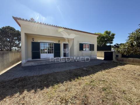 Moradia t3 térrea com garagem e terreno – marinhais, salvaterra de magos