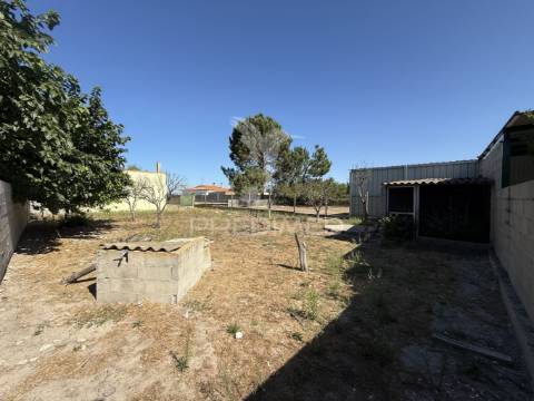 Moradia t3 térrea com garagem e terreno – marinhais, salvaterra de magos