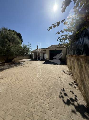 Moradia t3 térrea com garagem e terreno – marinhais, salvaterra de magos