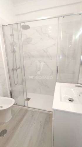 Apartamento t3 remodelado, loures.