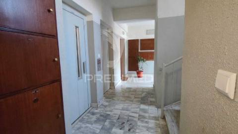 Apartamento t3 remodelado, loures.