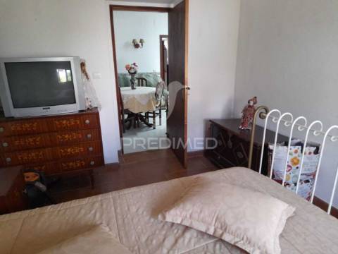 ? casinha típica alentejana t2 com quintal pronta a habitar!