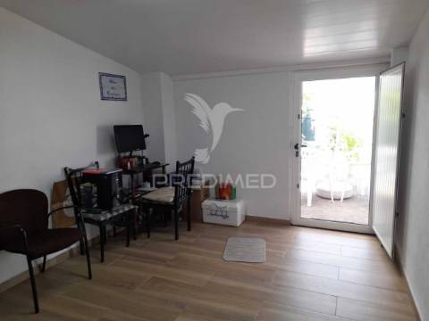 ? casinha típica alentejana t2 com quintal pronta a habitar!