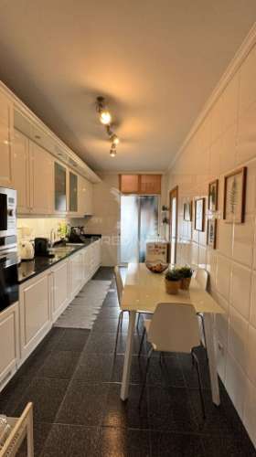 Apartamento t3 em canidelo, a 6 minutos da praia - vendido mobiliado e pronto a habitar!