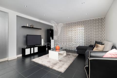 Apartamento t2 - quinta da capela, s. lázaro (arrendamento)