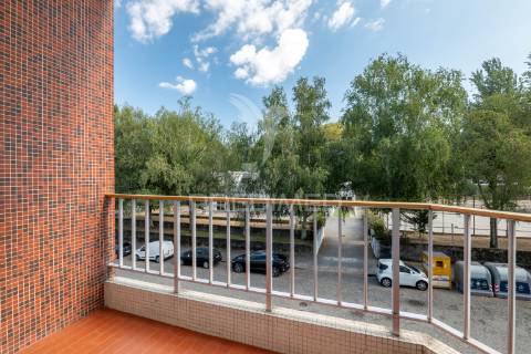 Apartamento t2 - quinta da capela, s. lázaro (arrendamento)