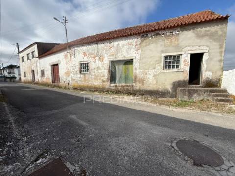 Armazém para venda em são jorge – porto de mós