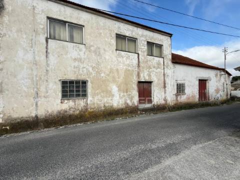 Armazém para venda em são jorge – porto de mós