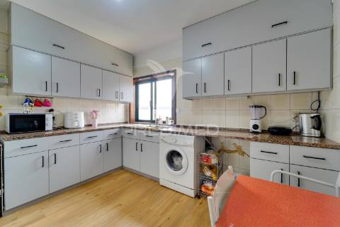 Duplex t4 com terraços no centro de paços de ferreira