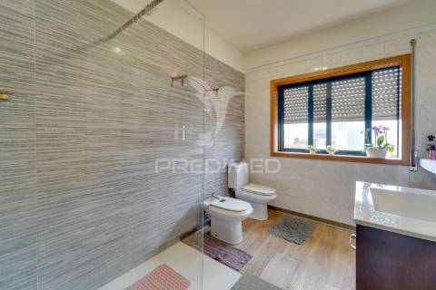 Duplex t4 com terraços no centro de paços de ferreira