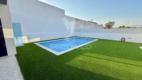 Moradia isolada t4 com piscina _ azeitão