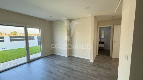 Moradia isolada t4 com piscina _ azeitão