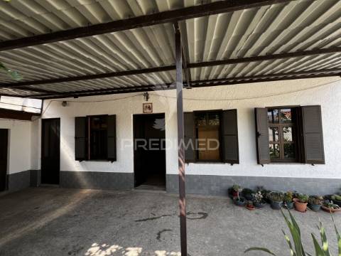 Moradia t2 térrea com espaço exterior