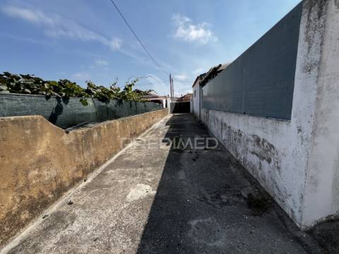 Moradia t2 térrea com espaço exterior