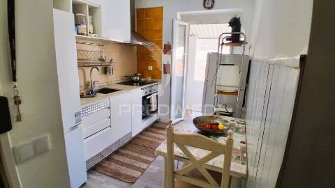 Apartamento t2+1 totalmente remodelado e mobilado, pronto a habitar!
