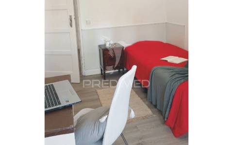 Apartamento t2+1 totalmente remodelado e mobilado, pronto a habitar!