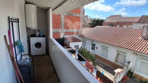 Apartamento t2+1 totalmente remodelado e mobilado, pronto a habitar!