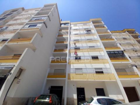 Apartamento t2 remodelado na castanheira do ribatejo