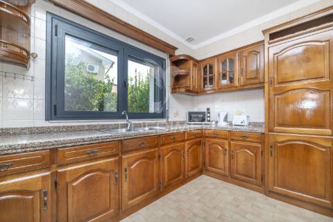 Moradia individual t3 - centro de amares (renovada)