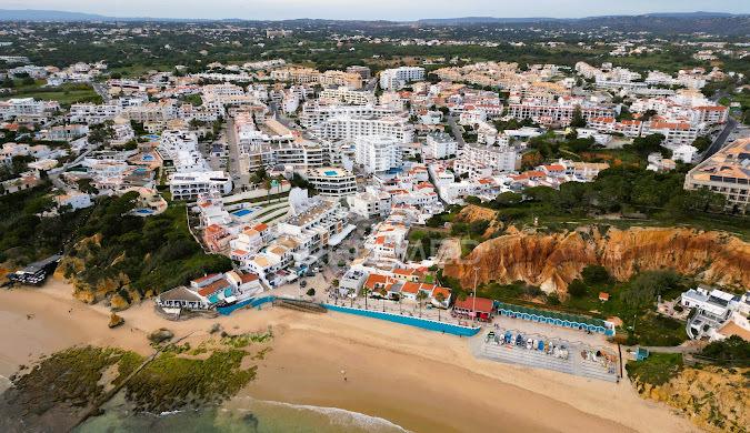 Apartamento t2 em construção a 1.000 m da praia - olhos de água.