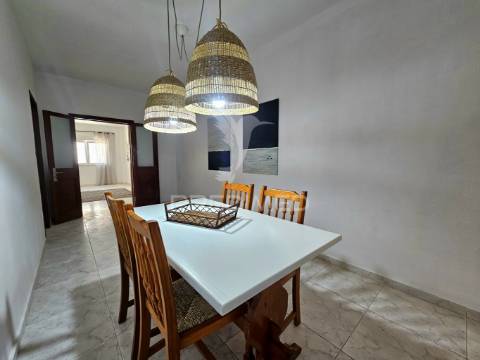 Moradia térrea t2 renovada no coração de castro verde