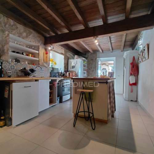 Moradia t4 com jardim em marvão