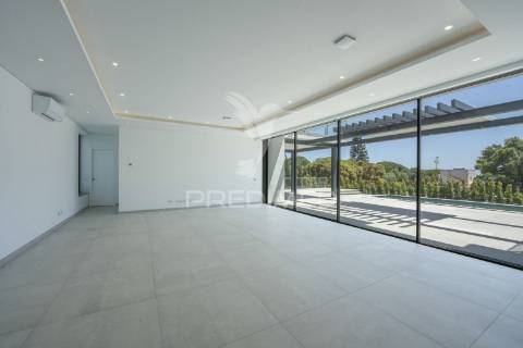 Algarve - moradia contemporânea perto da praia