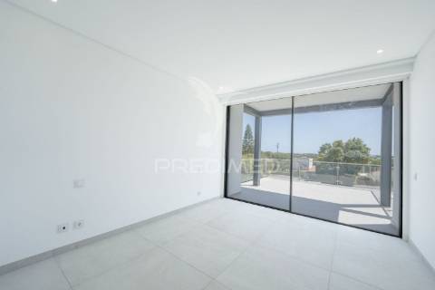 Algarve - moradia contemporânea perto da praia
