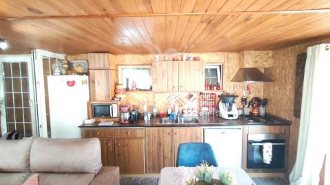 Residencial t3 com alpendre ,quinta do anjo.