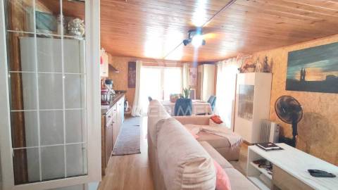 Residencial t3 com alpendre ,quinta do anjo.
