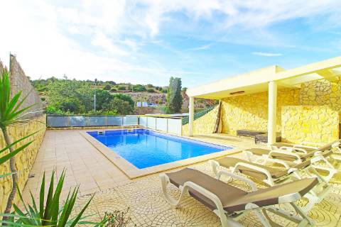 Moradia com piscina aquecida em albufeira - caliços