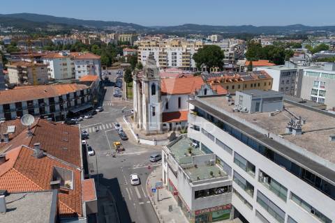 Loja no centro de barcelos