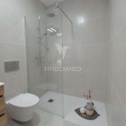 Apartamento t3 totalmente remodelado – estrada de benfica