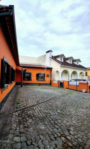 Casa t4 pronta a entrar | são pedro | angra do heroísmo