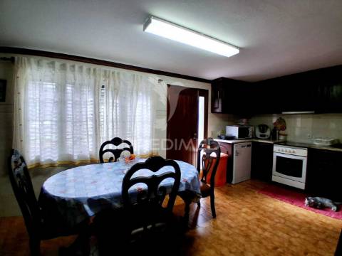 Casa t4 pronta a entrar | são pedro | angra do heroísmo