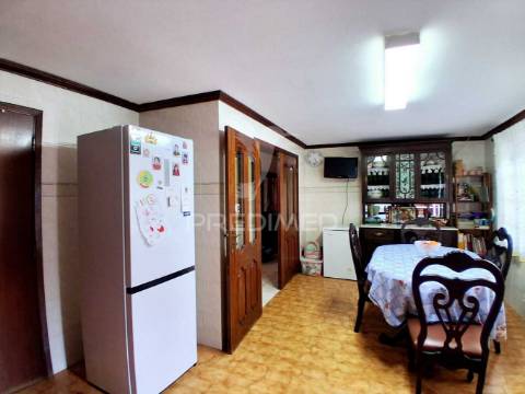 Casa t4 pronta a entrar | são pedro | angra do heroísmo