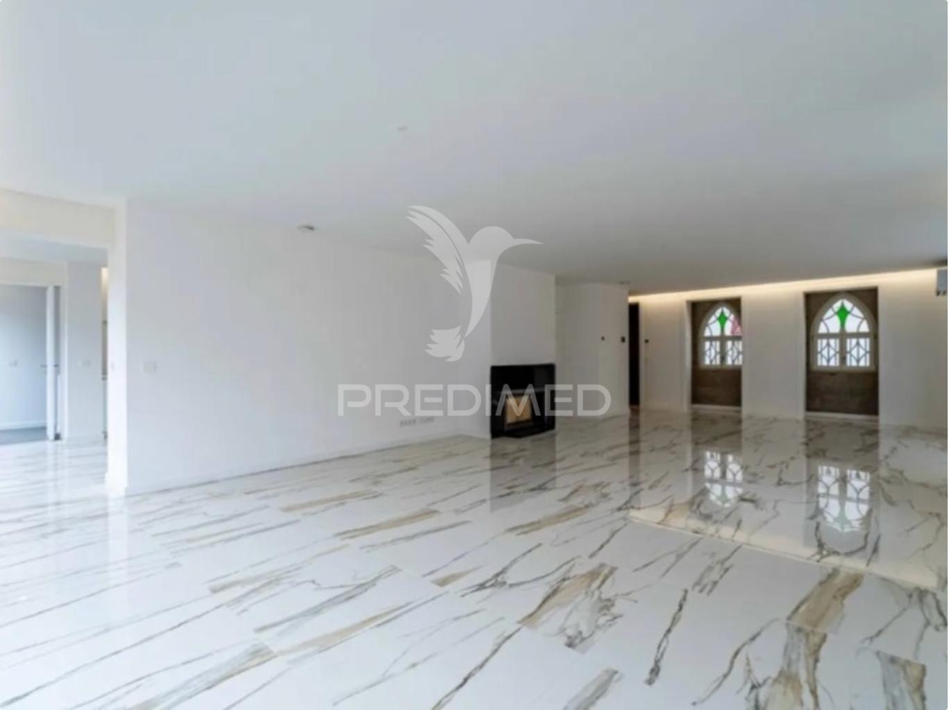 Vende-se moradia t3 nova 4 frentes leça palmeira