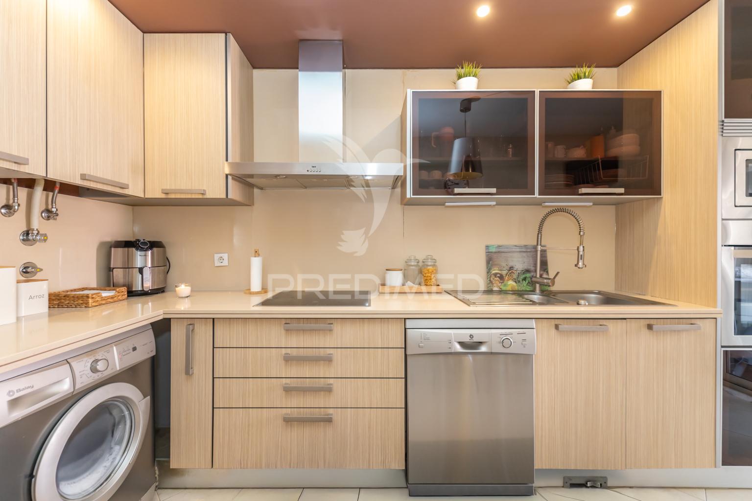 Apartamento t2 semi-novo . fidalguinhos- barreiro