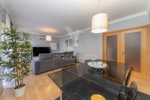 Apartamento t2 semi-novo . fidalguinhos- barreiro