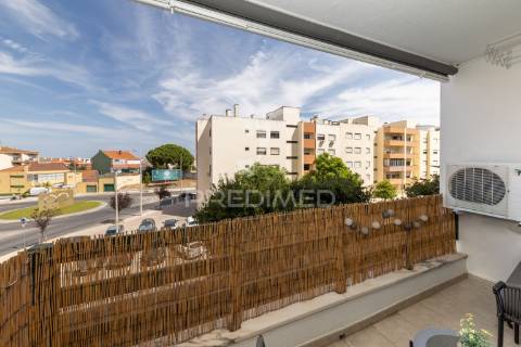 Apartamento t2 semi-novo . fidalguinhos- barreiro