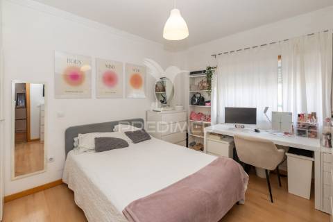 Apartamento t2 semi-novo . fidalguinhos- barreiro