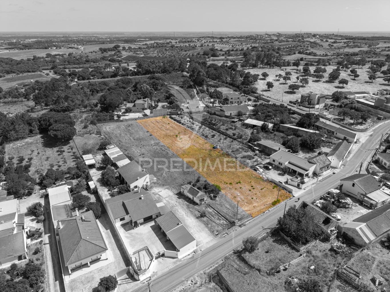 Terreno com 2.155m2 para construção de moradia térrea c/200m2 de implantação