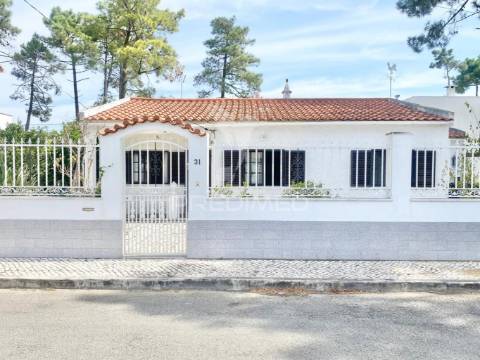 Moradia  - aroeira