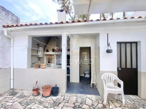 Moradia  - aroeira