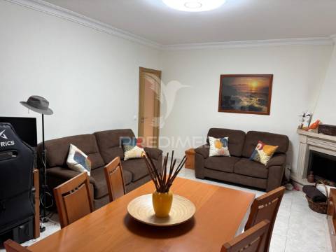 Apartamento t3 no feijó.