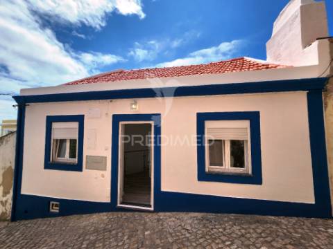 Moradia em banda t2,  centro de sesimbra